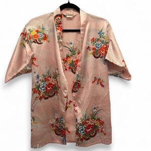 VTG Ichi Ban Satin Kimono XS/S Pink Floral Made in Japan Short Robe Feminine
